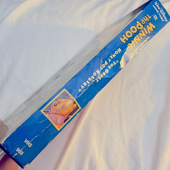 Winnie the Pooh - The Great Honey Pot Robbery - 1991 Disney VHS - NR - Picture 3 of 8